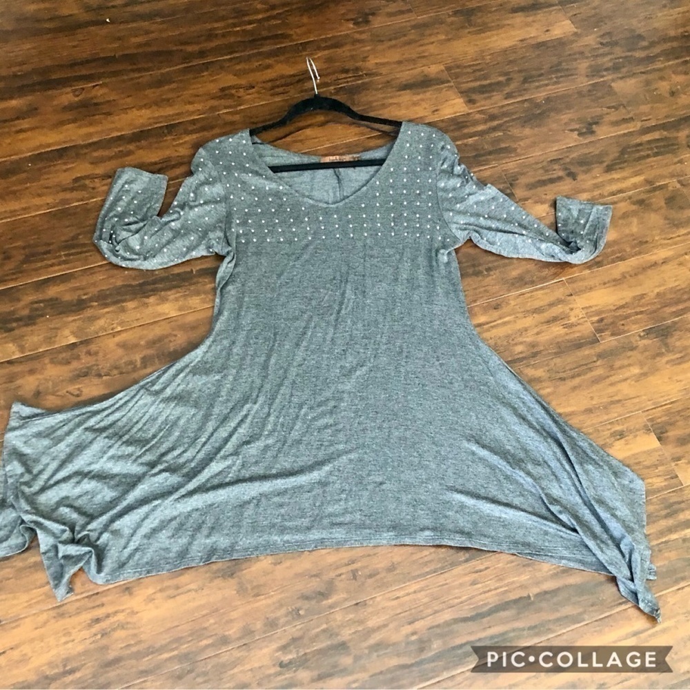 Gray Top w/Shark Bite Sides & Tiny Nail Heads